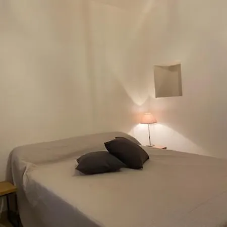 De Charme Vieille Apartment *