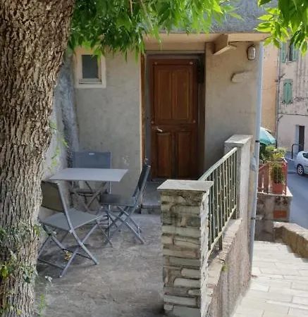 De Charme Vieille Apartment
